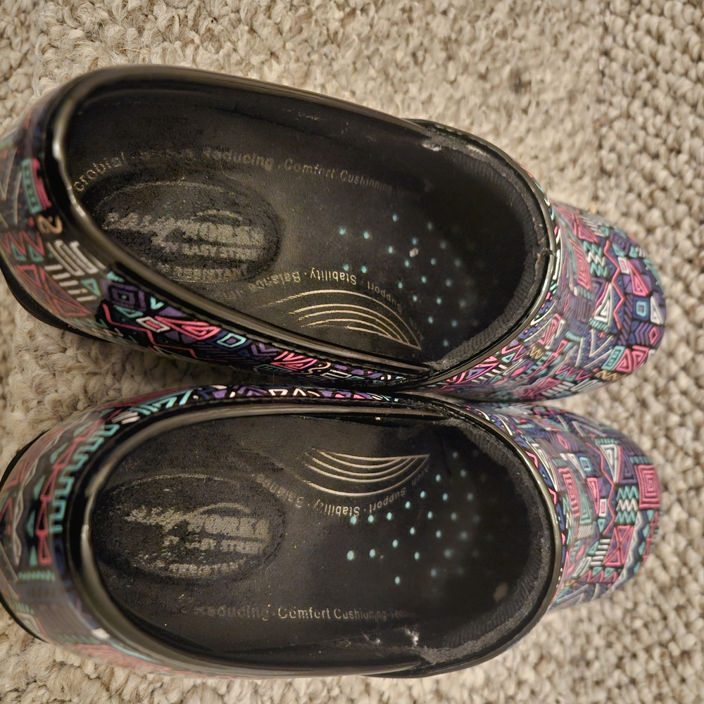 Easy Works Colorful Geometric Pattern Clogs Slip-… - image 8